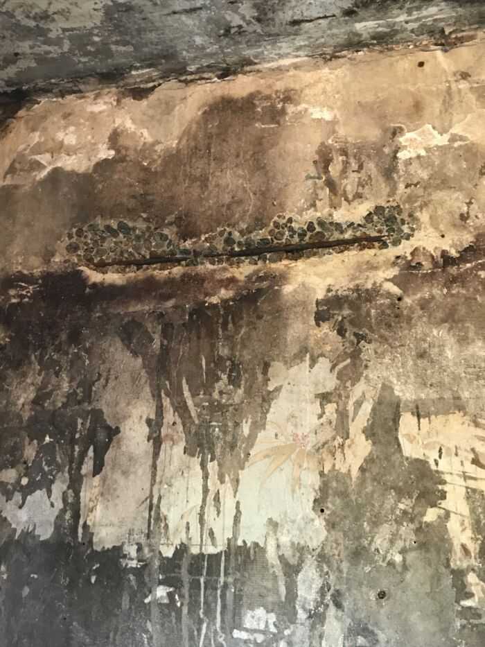 Стена в комнате