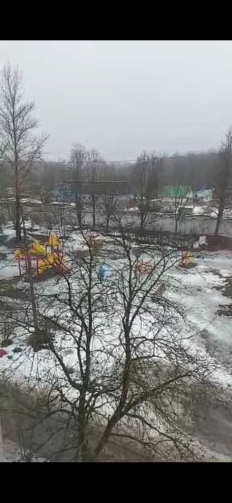 Двор детской площадки дом номер 6