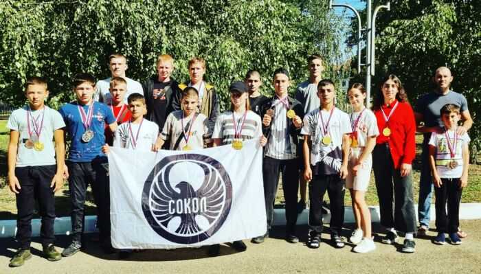 Спортсмены клуба единоборств СОКОЛ